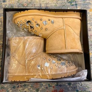 Azalea wang Cheyenne boots